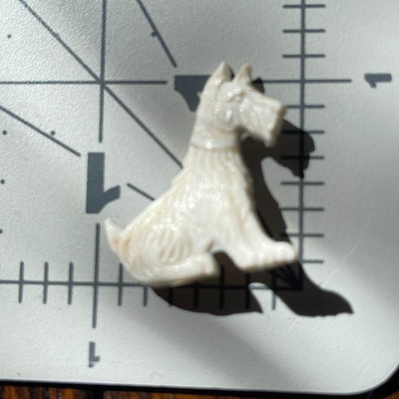 Vintage button, small 1" white scottie dog button (1) - Picture 4 of 4